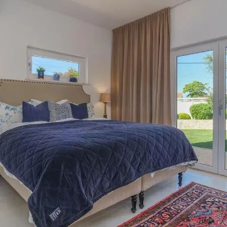 Apartment Beautifully Renovated Casa With Swimming Pool *