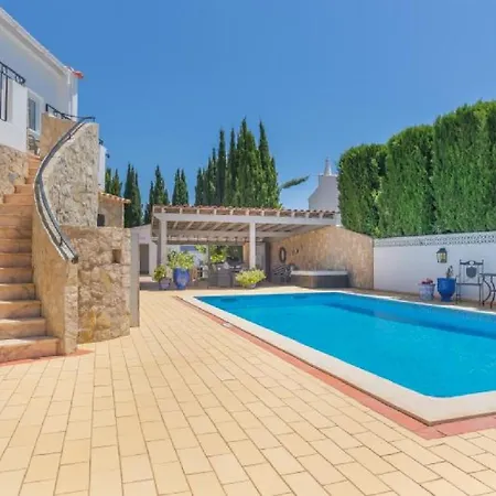Beautifully Renovated Casa With Swimming Pool Apartment