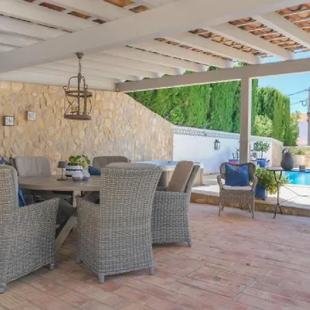 Beautifully Renovated Casa With Swimming Pool * Албуфейра