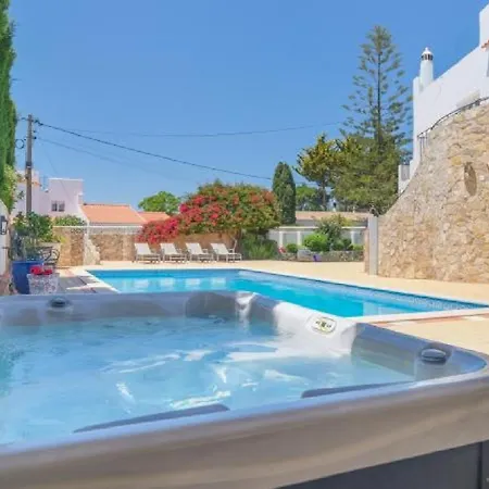 Beautifully Renovated Casa With Swimming Pool Апартаменты *